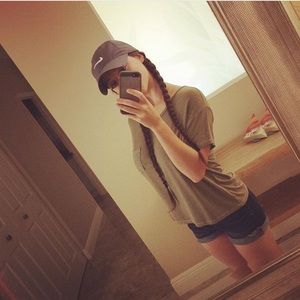 Meet your Posher, Laurie-anne